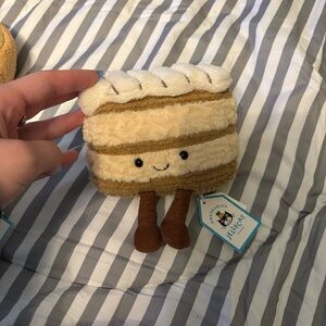 Jellycat Amuseable Millie Feuilli - Cream and Brown